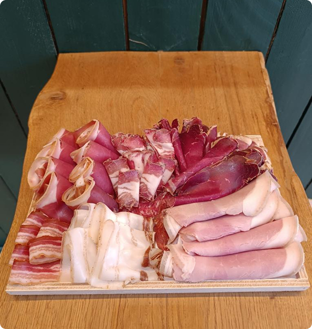 plateaux de charcuteries traiteur à Boulogne-Billancourt dans les Hauts-de-Seine 92