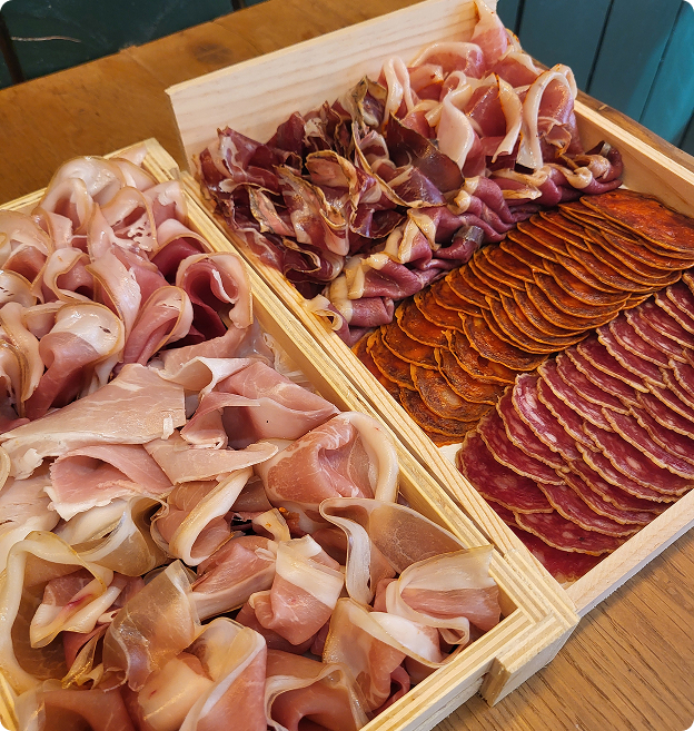 plateaux de patés à Boulogne-Billancourt dans les Hauts-de-Seine 92