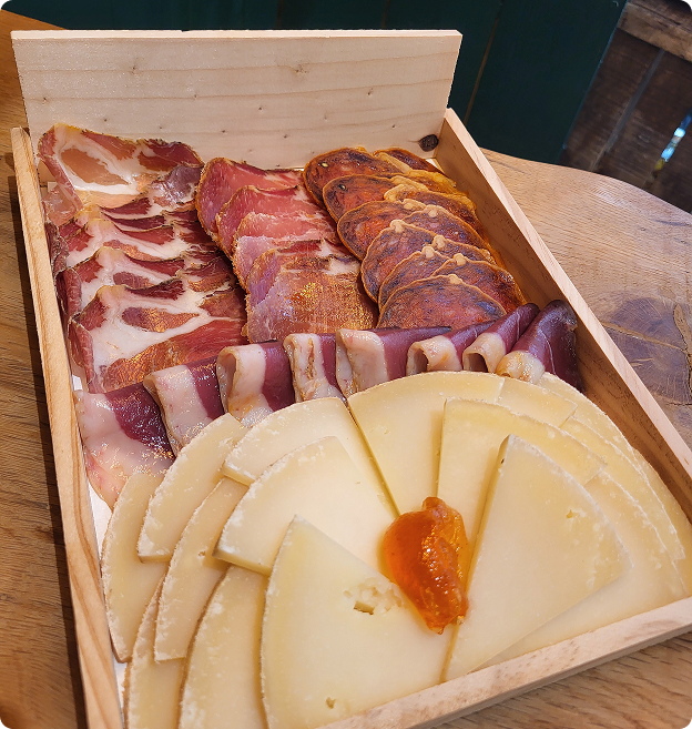 plateaux de patés à Boulogne-Billancourt dans les Hauts-de-Seine 92