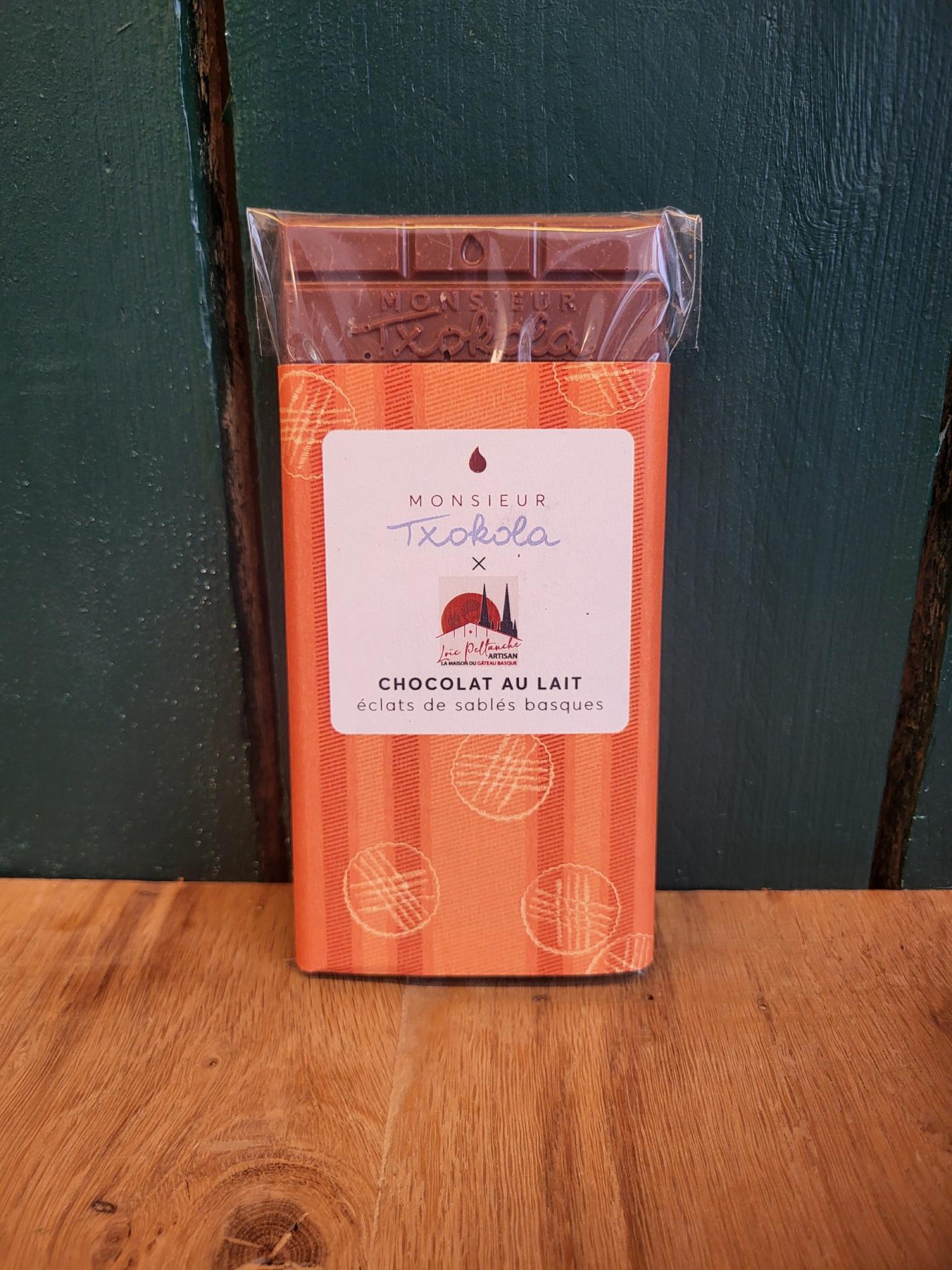 Tablette de chocolat au lait aux éclats de sablés basques